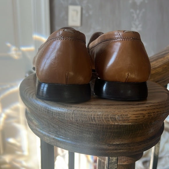 Cole Haan City ladies driver loafers 8 AA. Excellent condition tan slip on - Picture 15 of 16